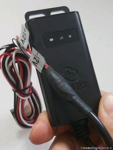 两个电子产品